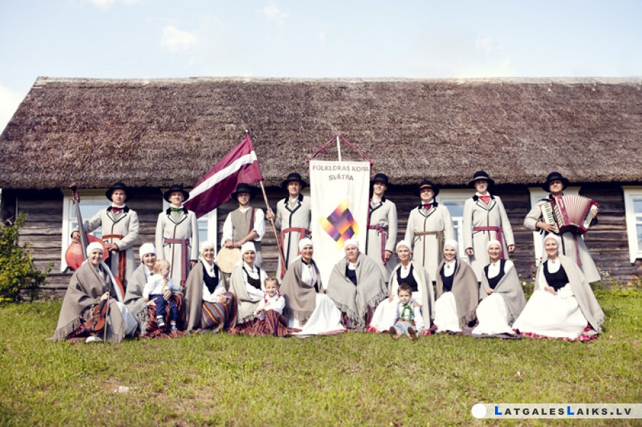 Starptautiskais folkloras festivāls būs veltīts Sveču dienai