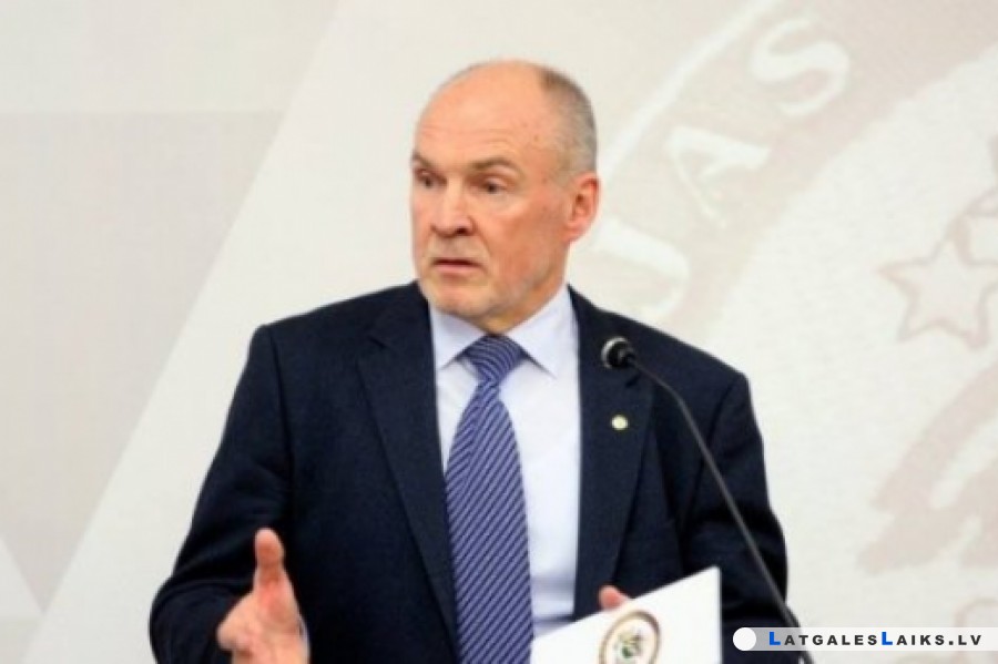 Kas notiks Latvijas futbolā, kad aizies Indriksons?