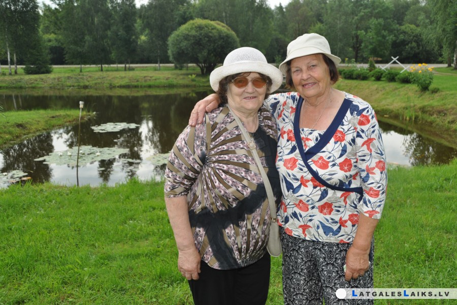 Līvānu seniori neslēpj talantus un sirsnību