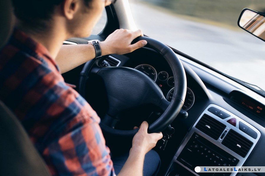 LTAB: autovadītājiem joprojām vieglprātīga attieksme pret drošību