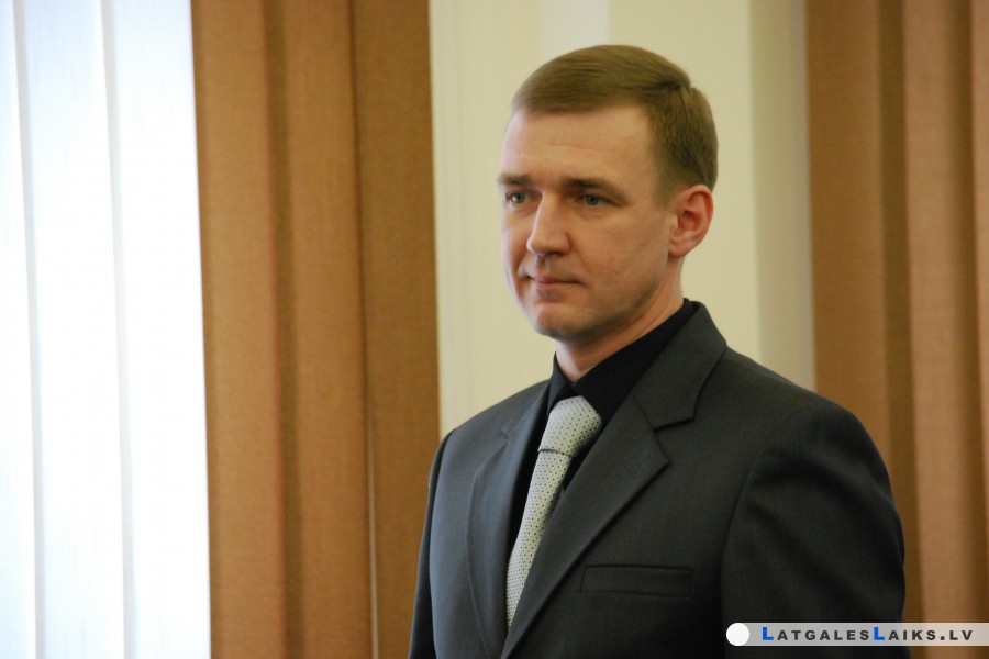 Mihails Jenbajevs: „Neturēšos pie krēsla par katru cenu”