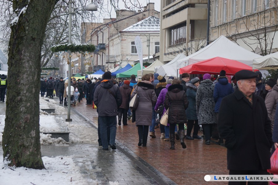 Pleskavieši vēlas piedalīties Rīgas ielas tirdziņos