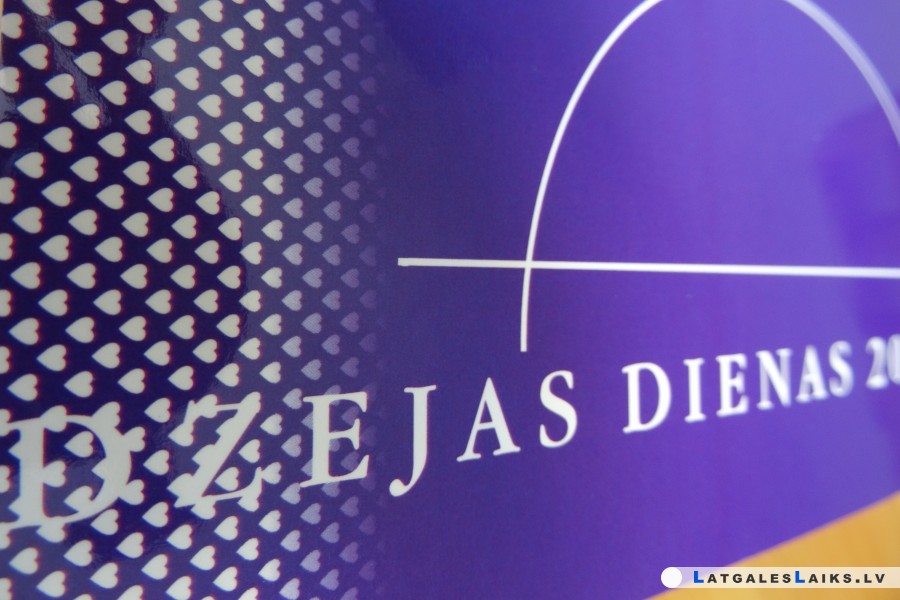 Laiks dzejot!
