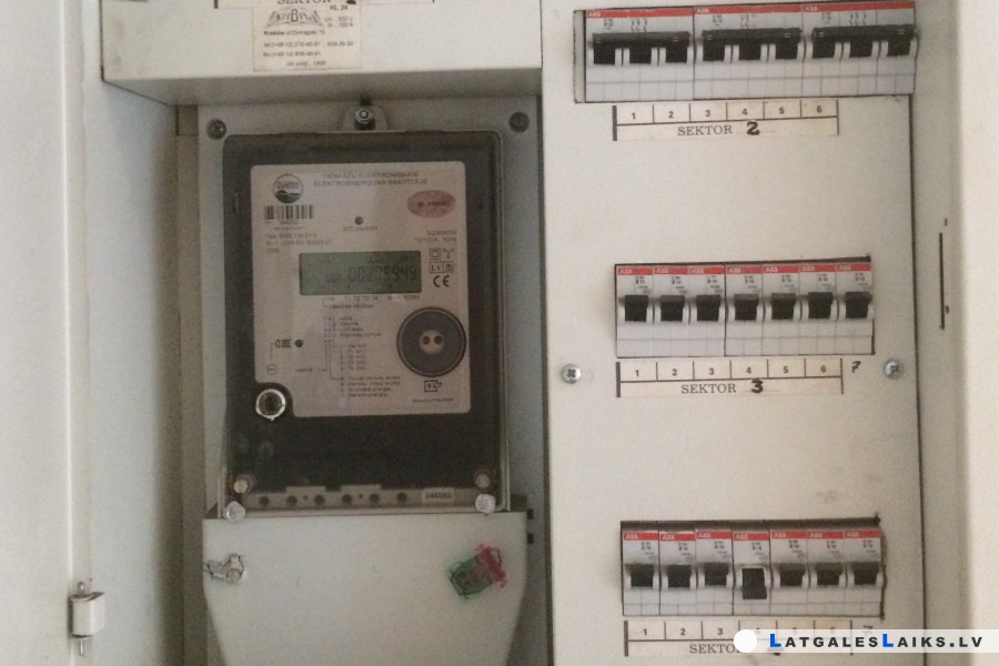 Iedzīvotāji sarūgtināti par elektrības rēķiniem