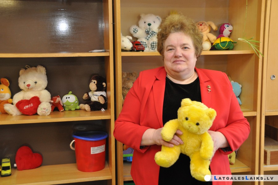 Aleksandrovas skola dos atelpu vecākiem