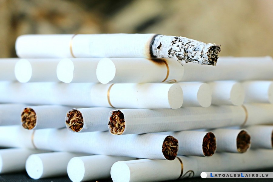 Atklāja rekordlielu cigarešu kontrabandu