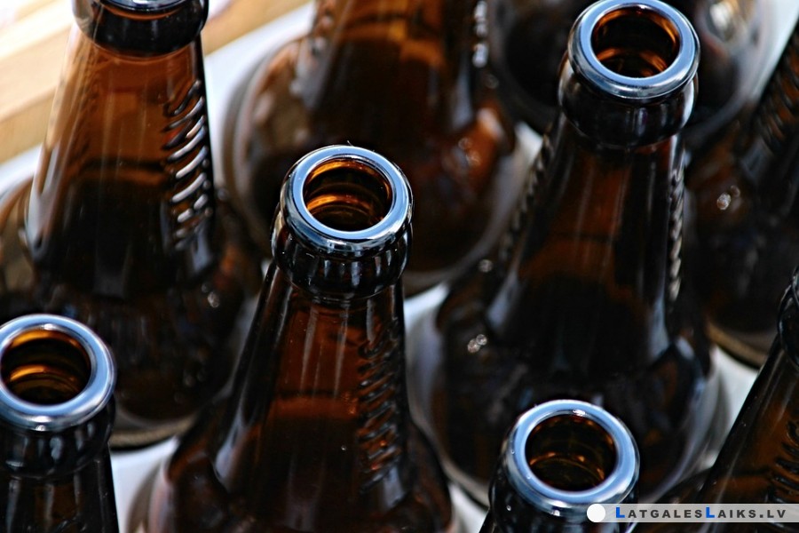 Ludzā likvidēja nelikumīgu alkohola ražotni