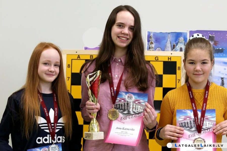 Anna Kazmerika – Latvijas čempione šahā