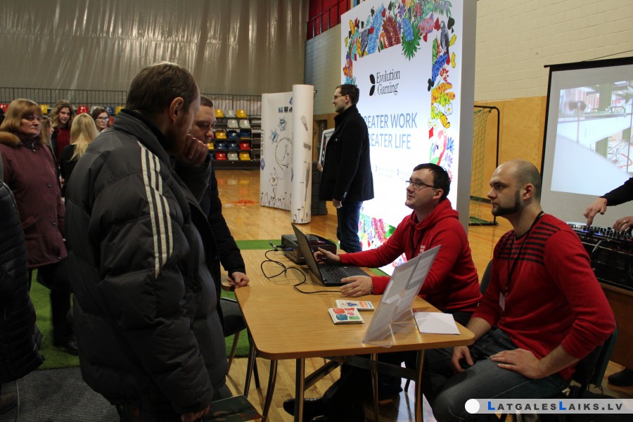 Ir darbs pedagogiem, pārdevējiem un medmāsām