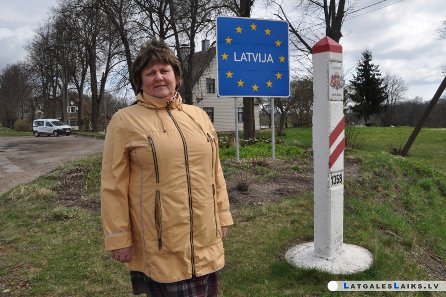 Brīvības iela Subatē savieno divas valstis
