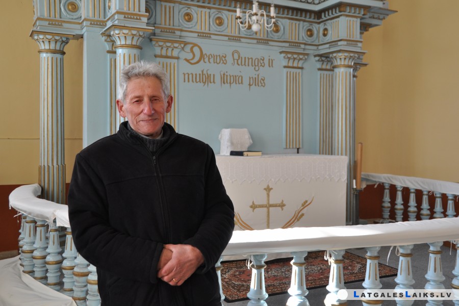 Lašu baznīcas baltās krāsas pazinējs
