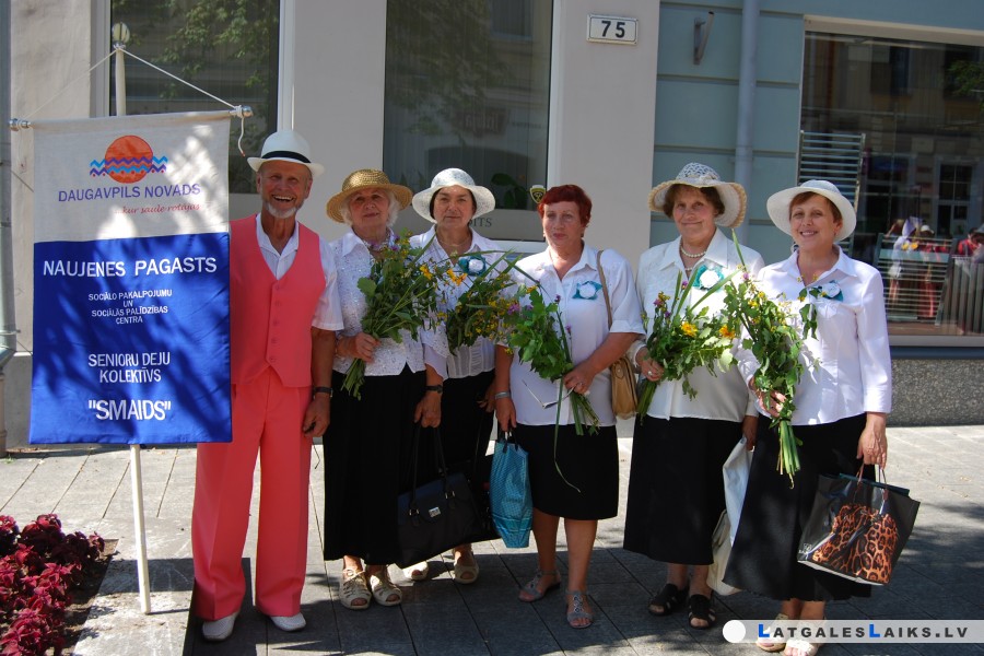 Festivāls vienoja dziedošos un dejojošos Latgales seniorus