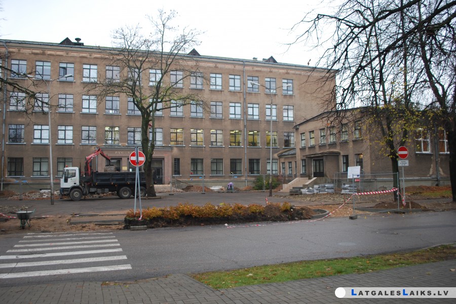 Ņems kredītus renovācijai un veloceliņam