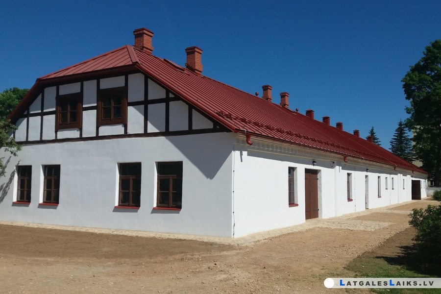 Pabeigti būvdarbi Krāslavas pils staļļu attīstībai