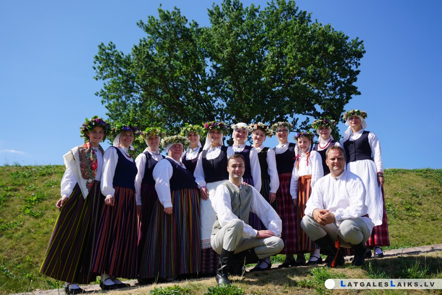Līgo naktī par dziesmu nedrīkst aizmirst