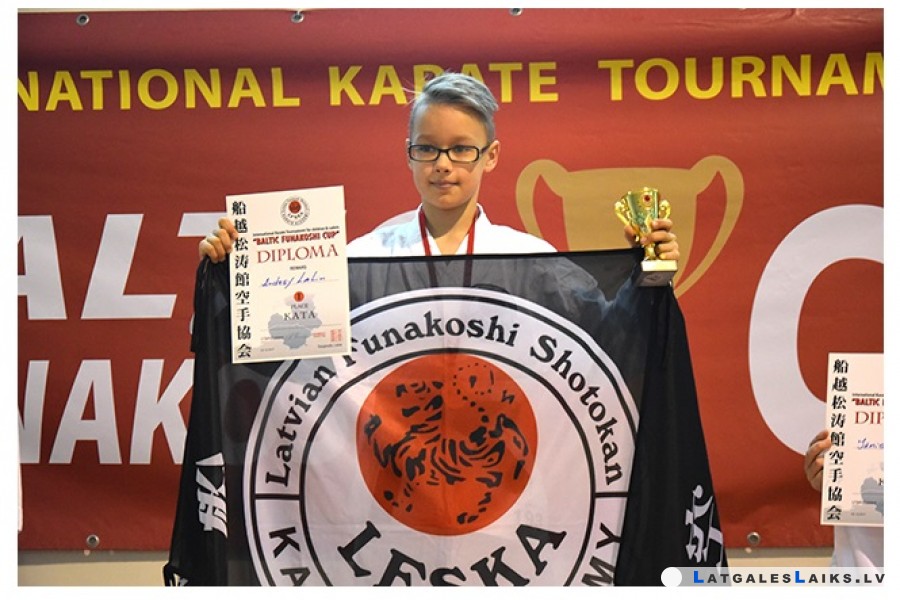 Karatisti apkopoja rezultātus