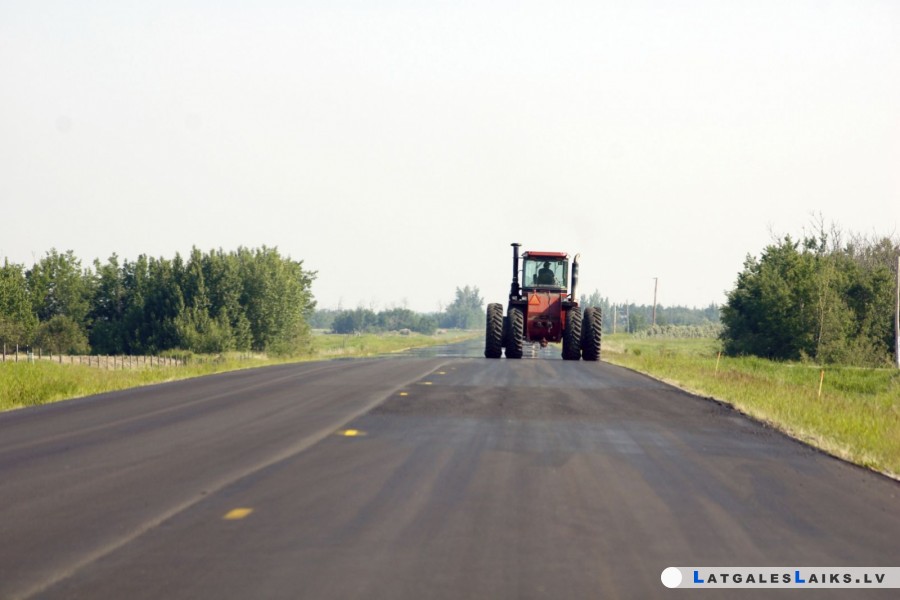 Lauksaimniekus atbrīvo no autoceļa lietošanas nodevas (vinjetes) maksāšanas