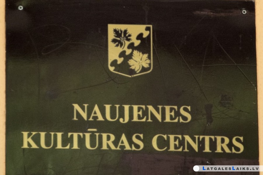 Turpinās Naujenes kultūras centra atjaunošana