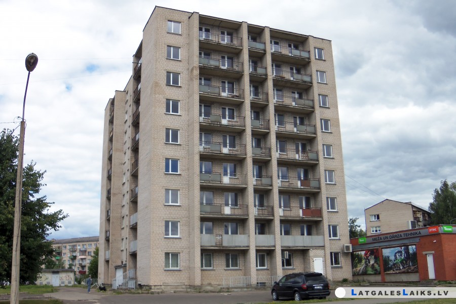 Plāno siltināt universitāti un poliklīniku
