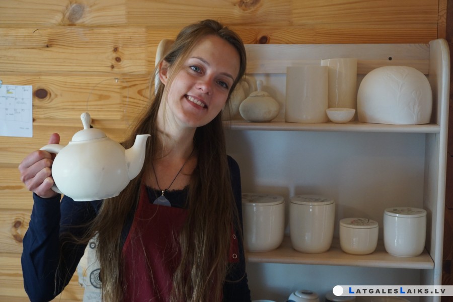 Porcelāna trauki – gabaliņš no pieskāriena