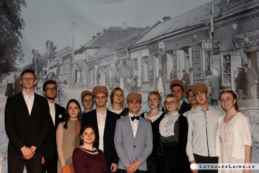 Skolēni lugā iepazīst un izstāsta Krāslavas vēsturi