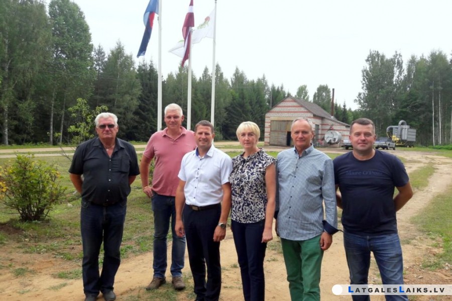 photo.jpg