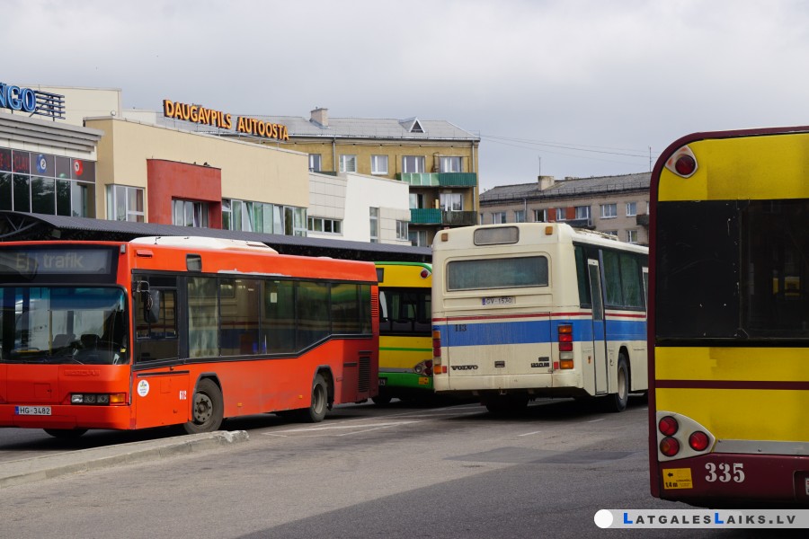 Daudzbērnu ģimenēm lielākas atlaides sabiedriskajā transportā