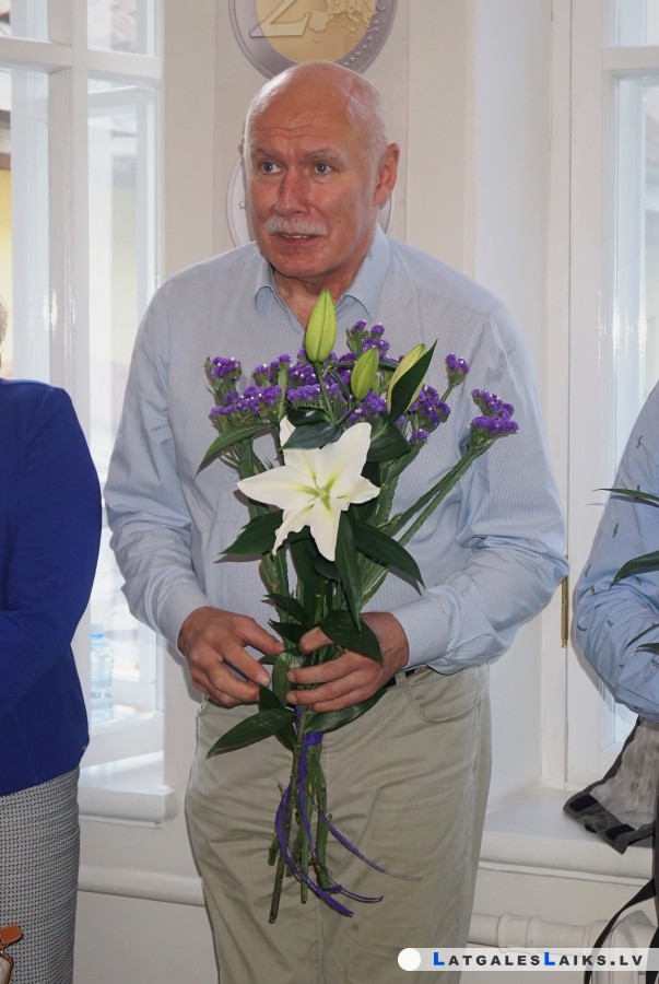 photo.jpg
