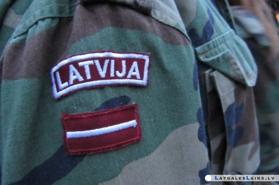 Skolas sāk īstenot valsts aizsardzības mācību pilotprojektu