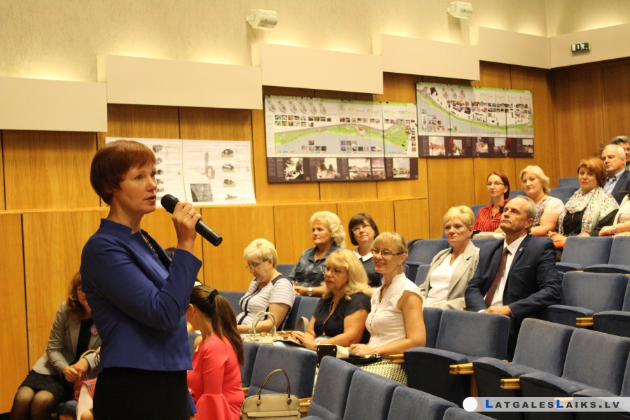 Skolā neiztikt bez drāmas un dialoga