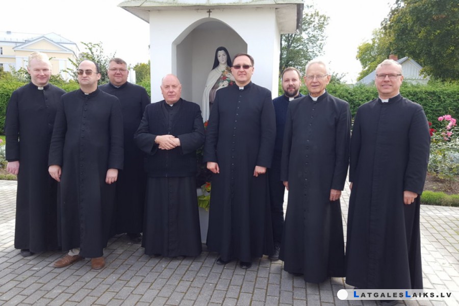 Mariāņu kongregācijas priesteru atklāta vēstule