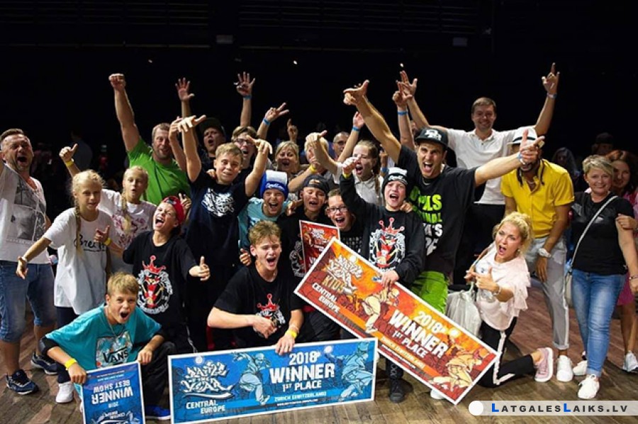 „Factory Kingz” piedalīsies pasaules čempionātā