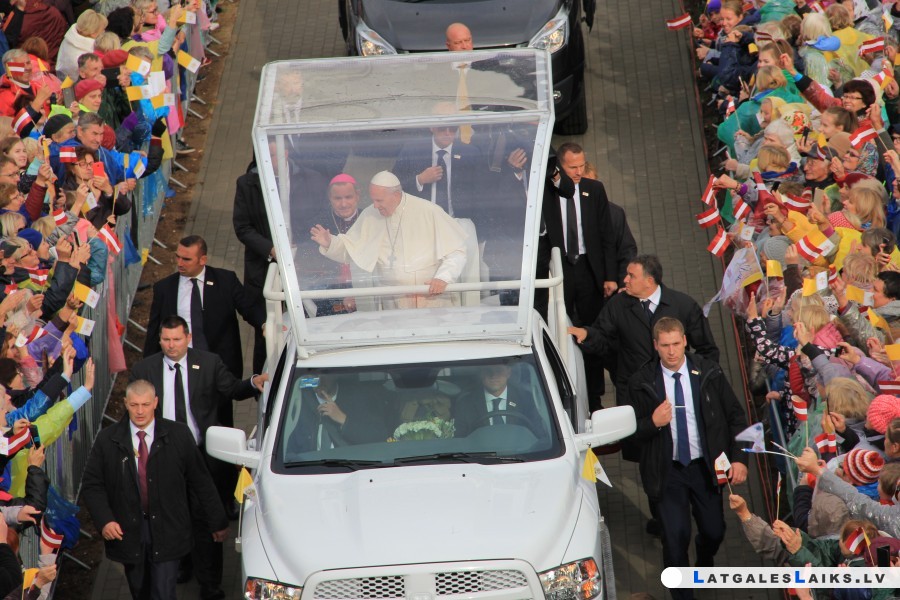 Pāvests Francisks svētīja Latviju