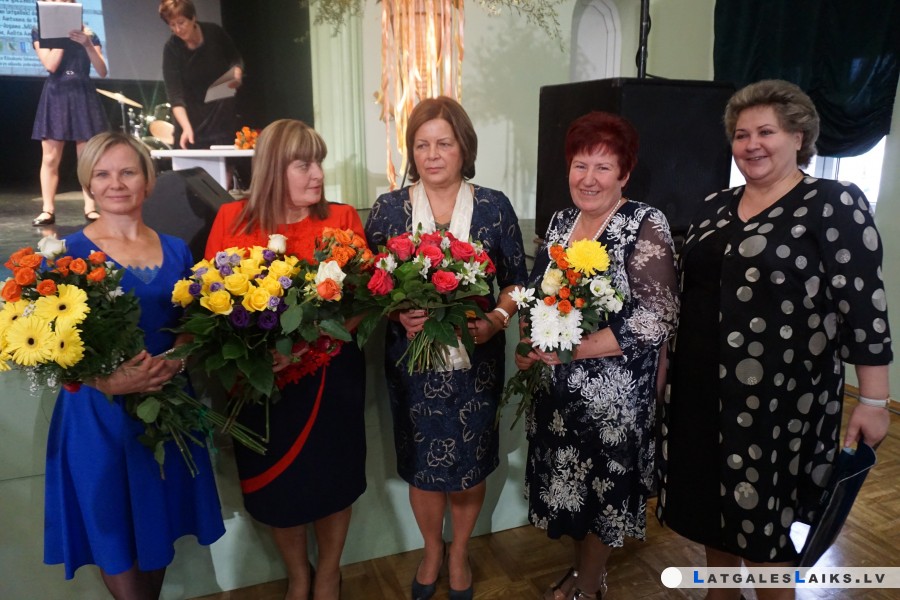 Skolotājus sumina par jauniešu patriotisko audzināšanu