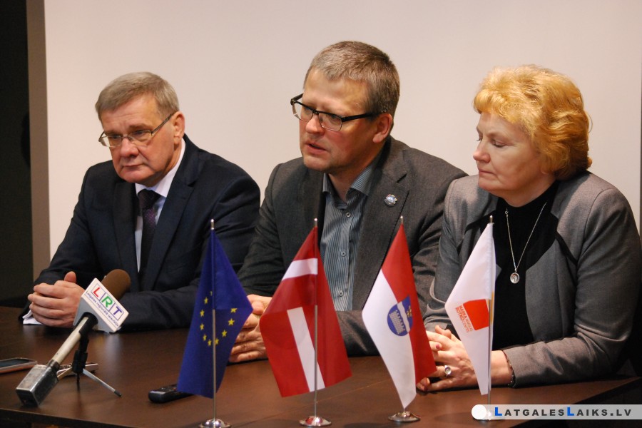 Ārstu vienlaikus ir gan par maz, gan par daudz
