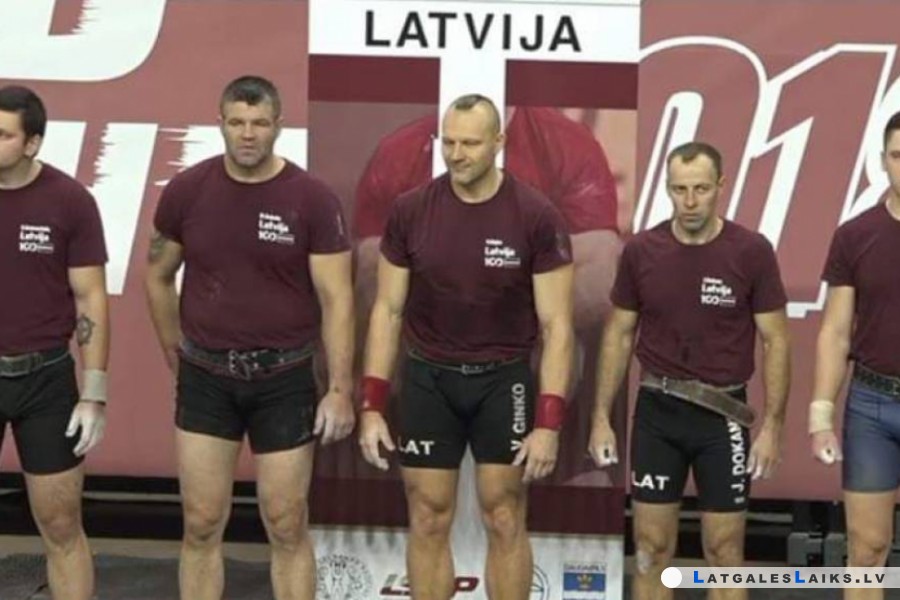 Noskaidroti labākie pasaules čempionātā svarbumbu celšanā