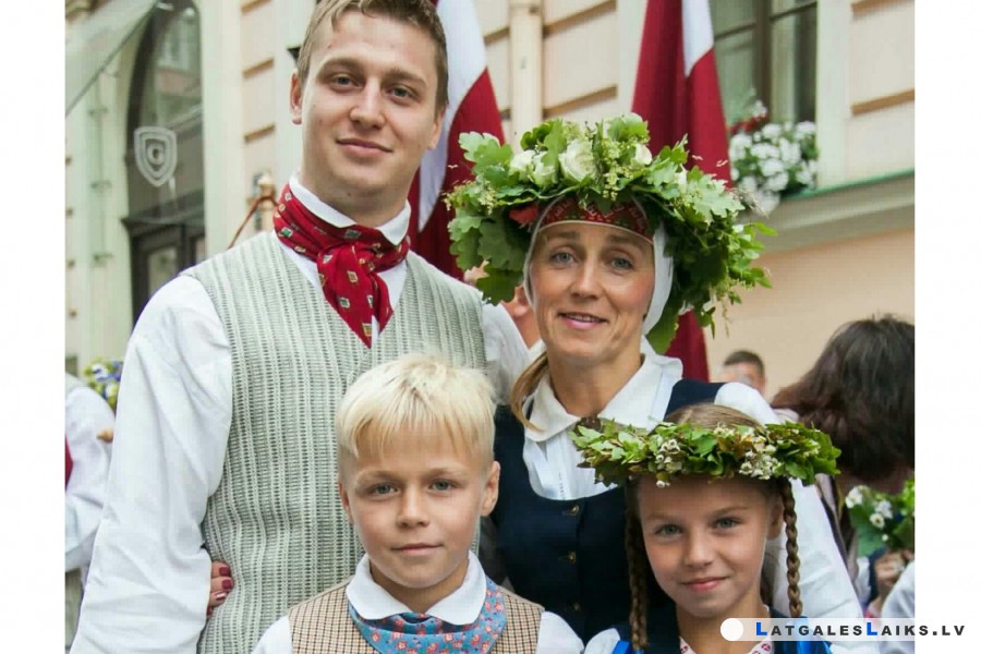 Dzīvi pakārto bērniem