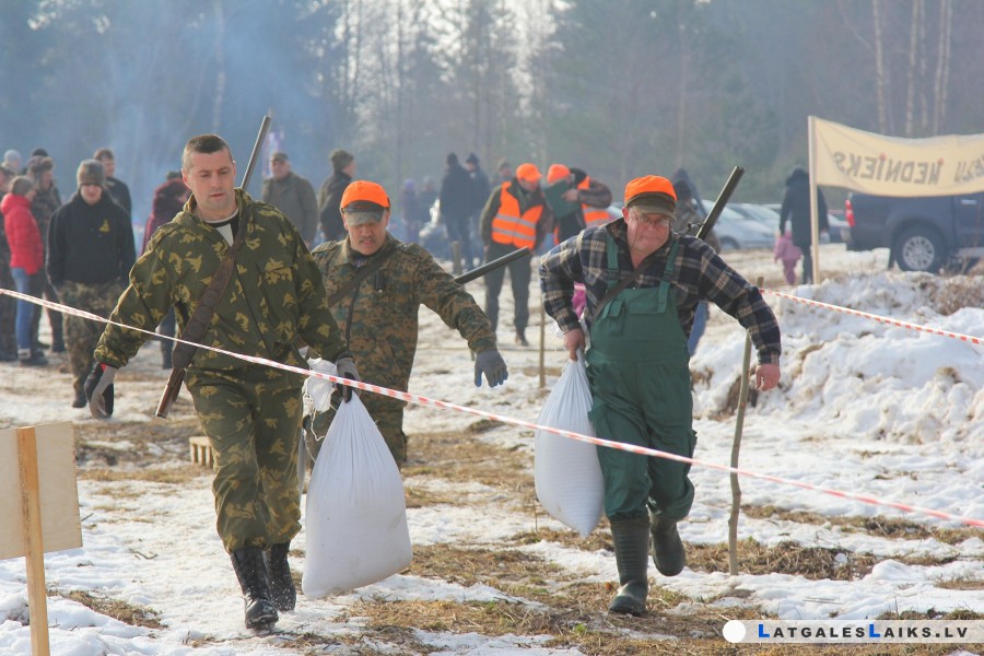 Dagdas novada mednieki sacentās sportā un pavārmākslā