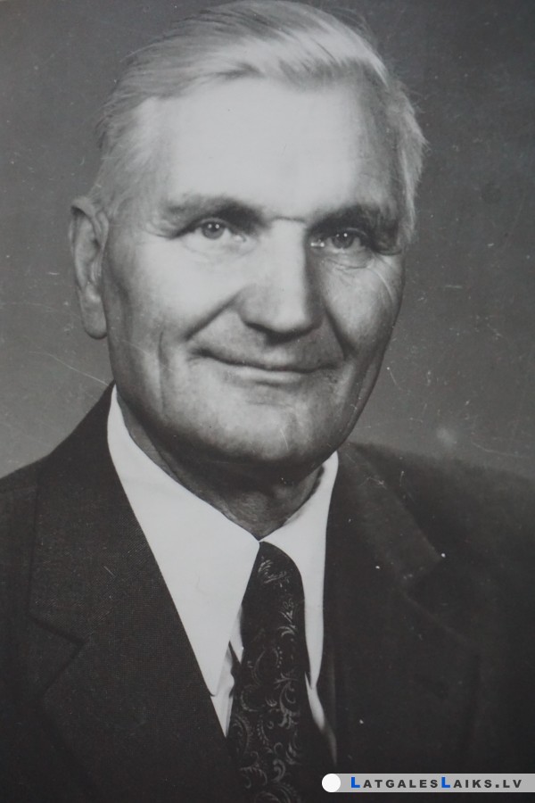 photo.jpg