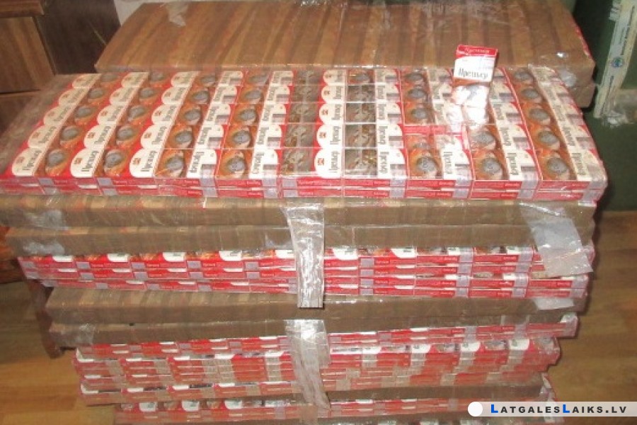 Kviešos atrada noslēptas cigaretes