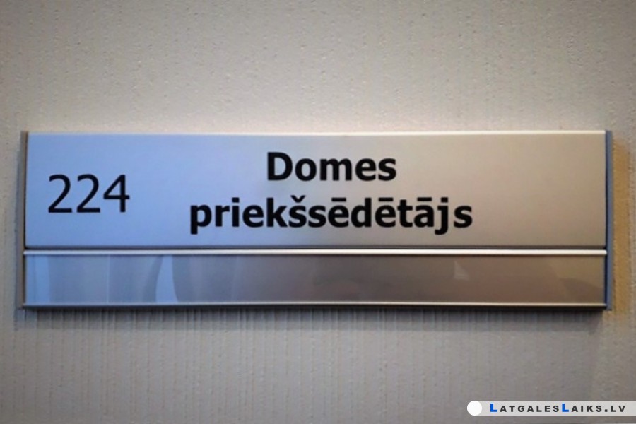 Izskatīs jautājumu par domes priekšsēdētāja iecelšanu