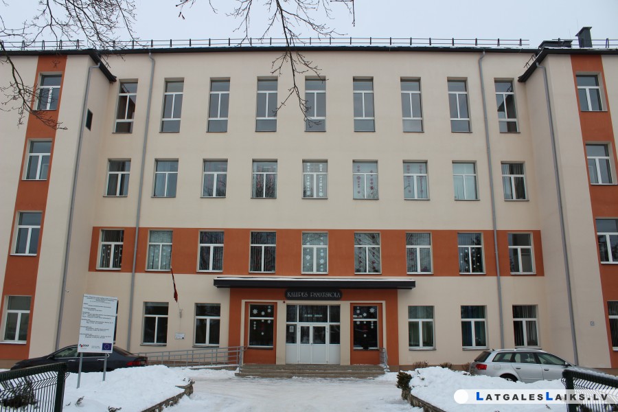 Svinēt skolas un lauku ciema izglītības vēsturi