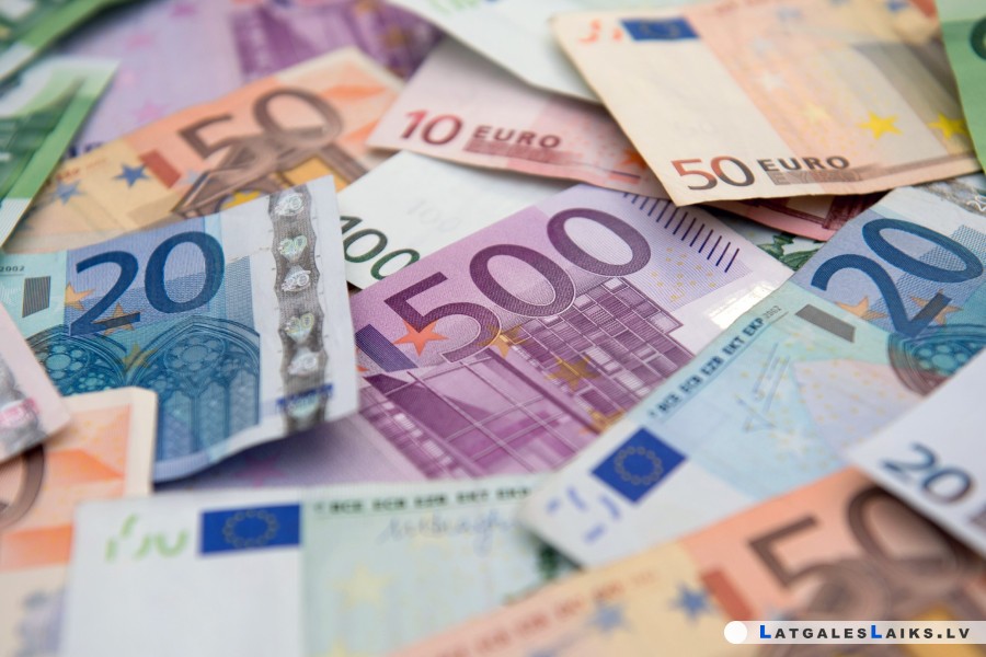 Atļāva patstāvīgi veikt iepirkumus virs 500 000 eiro