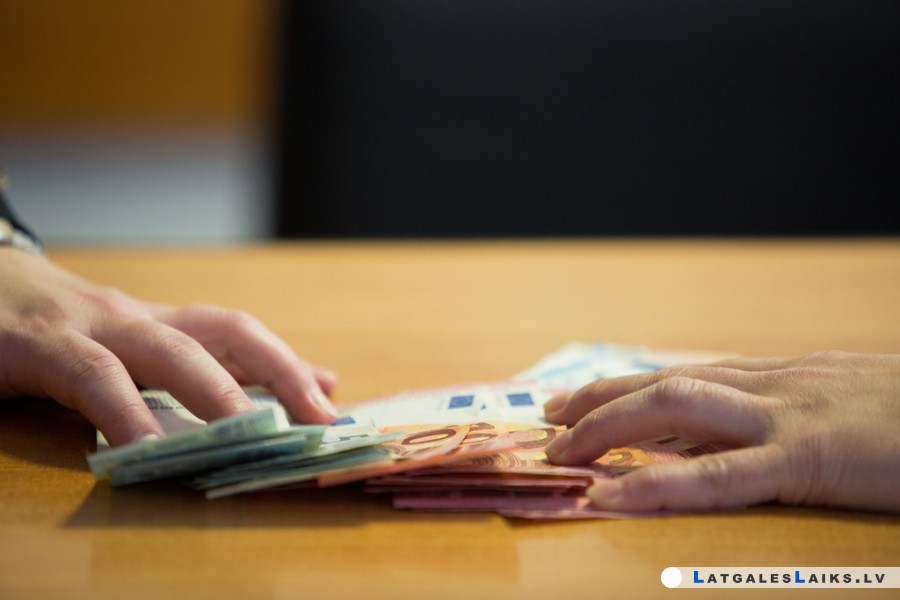 Pašvaldības uzņēmumos paaugstinās darba algas