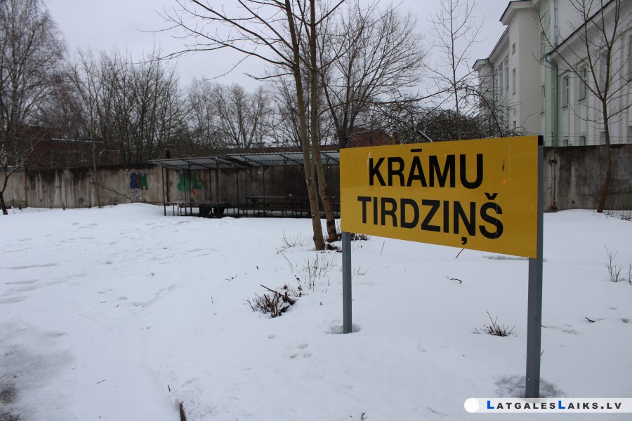 Krāmu tirgus nav populārs un pamests novārtā