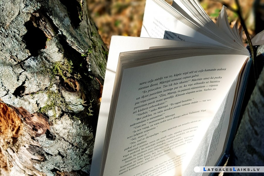 Bibliotēka aicina svinēt Pasaules dzejas dienu