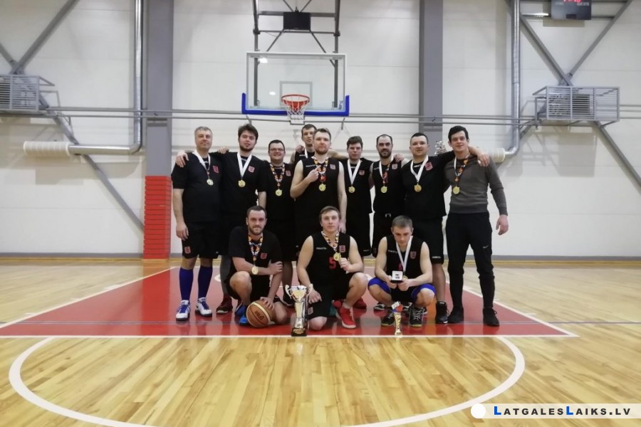 Višķu basketbolisti uzvar novada atklātajā čempionātā