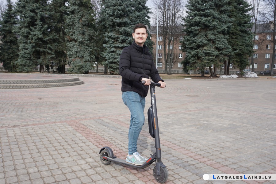 Pa Daugavpili – ar skrejriteni
