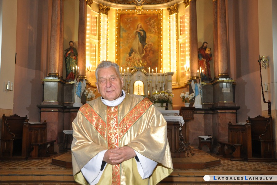 Mūžībā devies priesteris Juris Mukāns