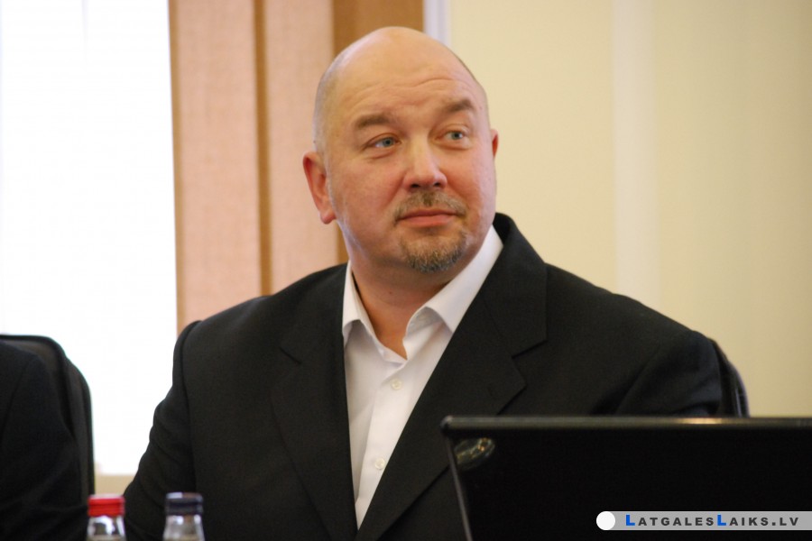 Jevgeņijs Carevs nolicis deputāta mandātu